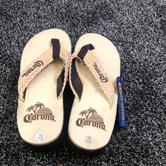 Women’s NEW Corona wedge/platform sandals/flip flops Sz. 7/8 - Picture 3 of 6